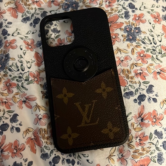 Louis Vuitton 12/12 Pro iPhone case - Picture 1 of 4